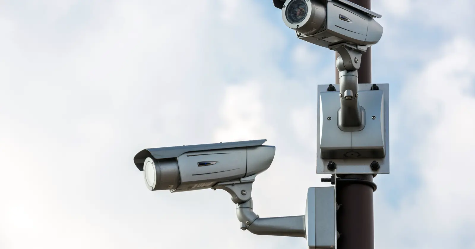 AI CCTV 관련주 2025 투자 | 스마트시티·보안 산업 성장주 완전 분석 4 포트폴리오 전략